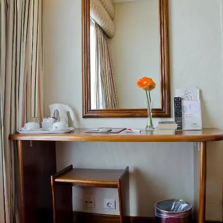 Hotel Vip Executive Diplomatico 4*