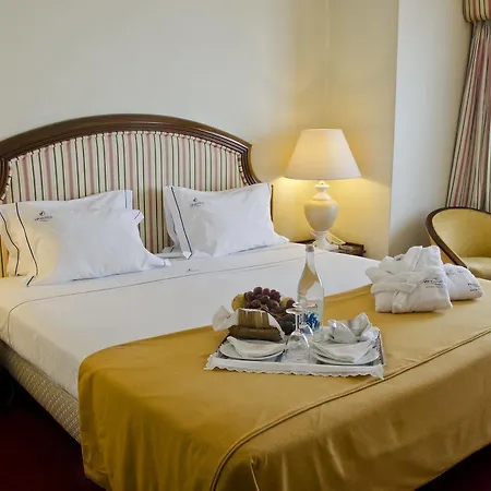 Hotel Vip Executive Diplomatico 4*